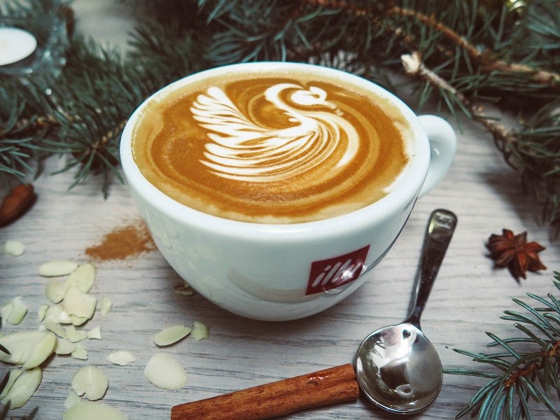 Cafe latte - thức uống yêu thích của các cô gái sành điệu