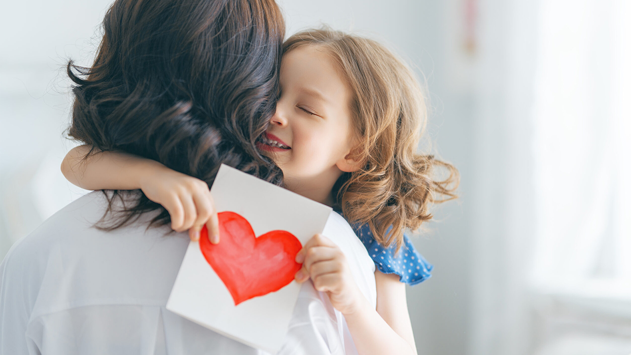 Nuôi dạy con gái - Niềm vui và nỗi vất vả của người mẹ 5 Nuôi dạy con gái - Niềm vui và nỗi vất vả của người mẹ