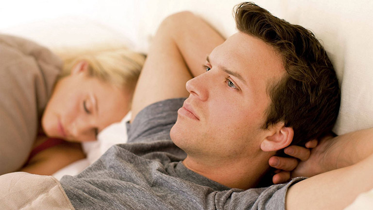 Yếu sinh lý - Nỗi ám ảnh của đàn ông: Làm sao để "lấy lại phong độ"?